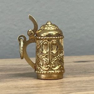 14K Gold Beer Stein Charm with Hinged Moving Top - Vintage -